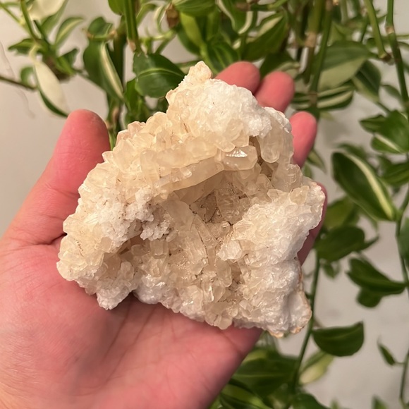 Quartz Crystal - Picture 10 of 16